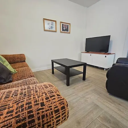 1a128 Moderno 6pax 3habitaciones By R2r Consulting Lägenhet