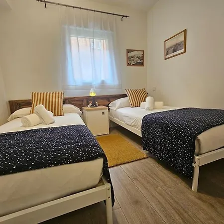 R2R - Moderno Apartamento 6Pax 3Habitaciones - 1A128 *